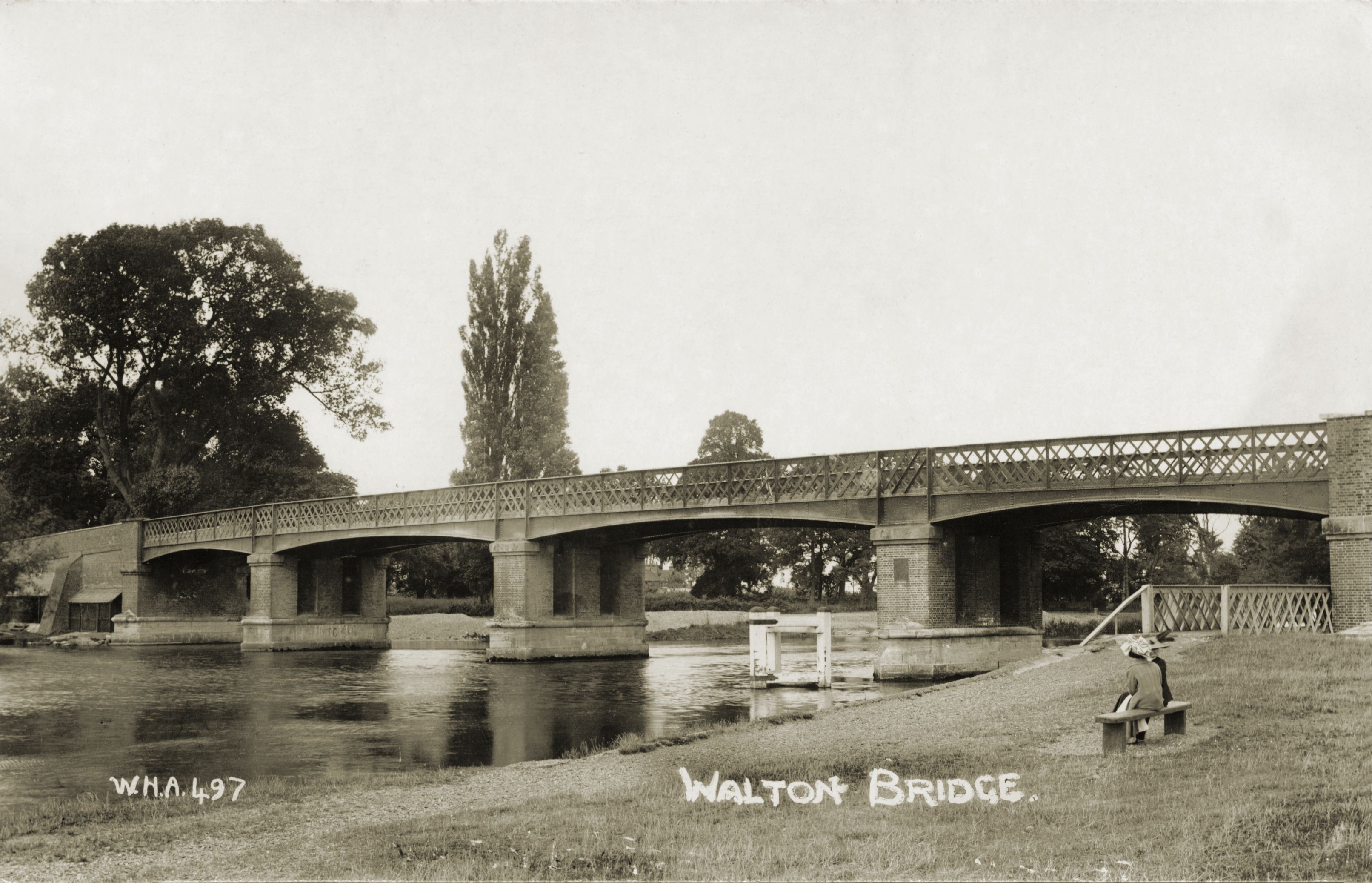 Walton Bridge,river view